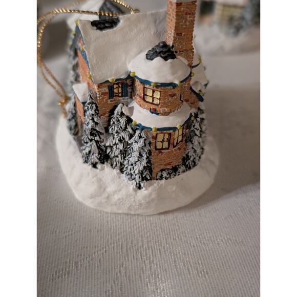 Thomas Kinkade Winter Memories Illuminated Ornament Collection 2000 – Lot of... - Picture 9 of 16